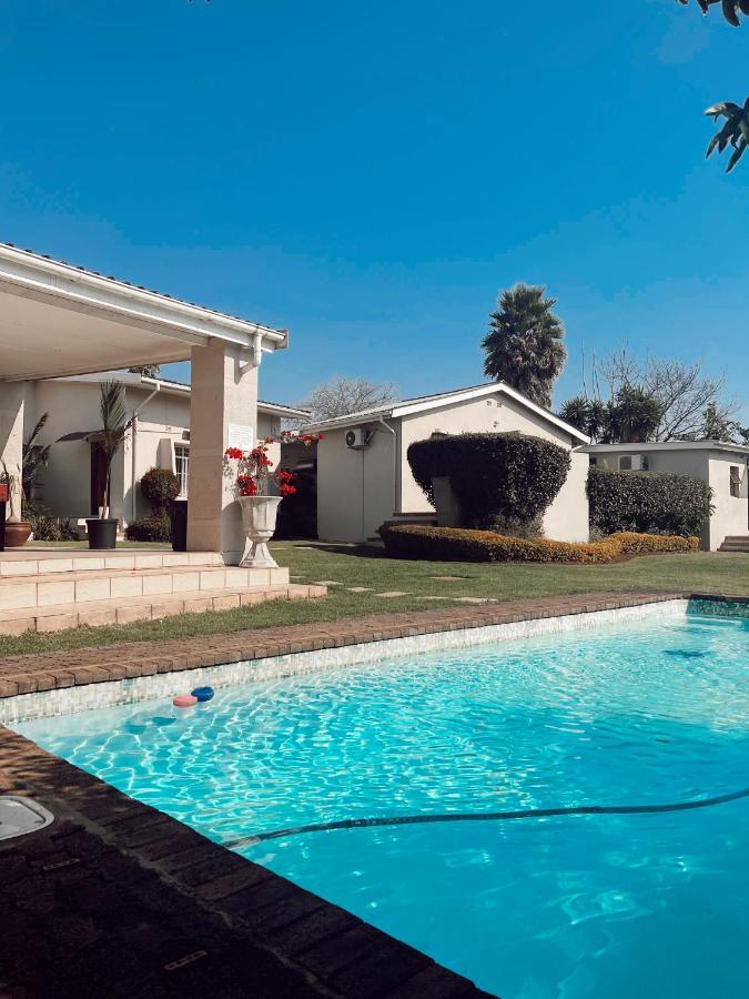 Coco Lodge Mthatha Exterior foto